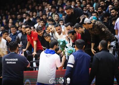 دسته‌گل آبی کاپیتان تیم ملی فایده نداشت!