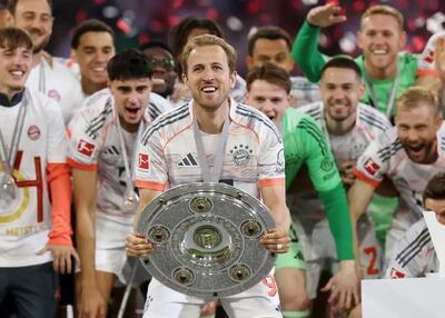 سال طلایی بایرن: رئیس به باشگاه افتخار می‌کند