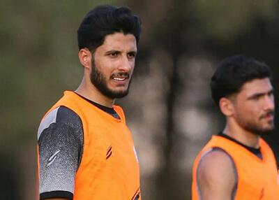 مدافع استقلال در آستانه جدایی قرار گرفت