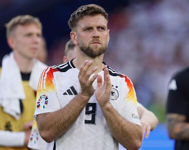 میلان یک مهاجم درجه یک خرید