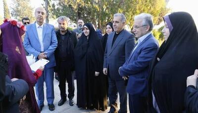  معاون رئیس جمهور در امور زنان و خانواده وارد شیراز شد