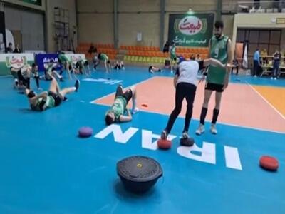 تصاویری از گرم کردن دو تیم سایپا و طبیعت