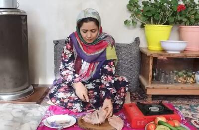  پخت یک غذای متفاوت با برنج و کلم قمری (فیلم)