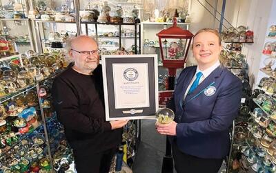 یک آلمانی، رکورددار کلکسیون گوی برفی (+عکس)