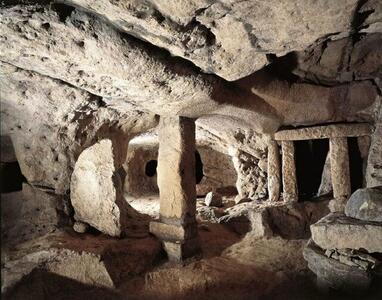 شاید باورتان نشود، اما این دیوارها آواز می‌خوانند!