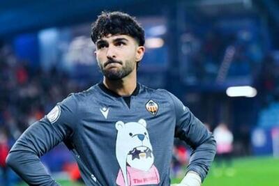 تهران‌گردی عابدزاده و خواهرش در تعطیلات