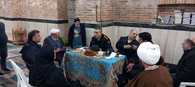  حضور و گفتگو عوامل فراجا در امام زاده یحیی (ع) با مردم و نمازگزاران و بررسی مشکلات