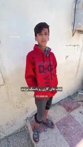 ببینید/ وقتی قهرمان یک کودک است؛ نجات ۶۰ نفر با یک قایق در سیل هرمزگان