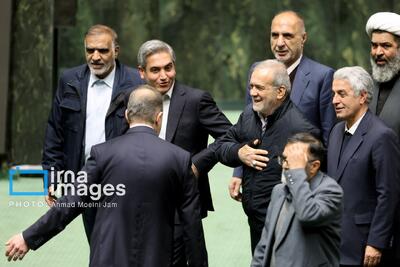 تصاویر: تقدیم لایحه بودجه سال ۱۴۰۵ به مجلس توسط پزشکیان