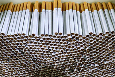 فروش دخانیات در فروشگاه‌های زنجیره‌ای 