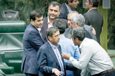 نمایندگان مجلس دنبال تسویه‌حساب شخصی با پزشکیان هستند