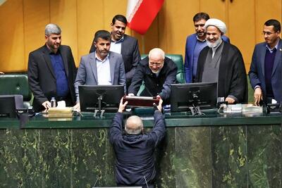  لایحه انقباضی علیه کسری بودجه