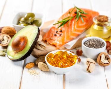 برای سلامت قلب و مغز چقدر امگا ۳ نیاز داریم؟ راهکار ساده متخصصان برای جبران کمبود اسیدهای چرب ضروری