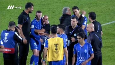 سوت پایان مسابقه و شادی استقلالی ها از صعود به مرحله بعد