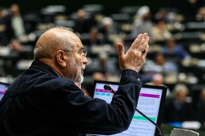 باید گفته شود چه کسی یقه وزیر کار را گرفت؟ |  برنج ها به جای اینکه در آب ریخته شوند به بازار آمد!