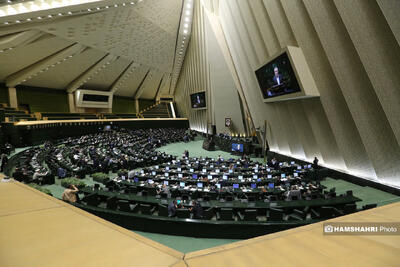  دیروز این وزیر در مجلس به صلابه کشیده شد! | ویدئو