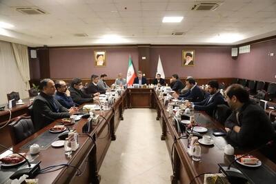  نشست تخصصی دبیرخانه شورای‌عالی مناطق آزاد با محوریت پیشگیری از قاچاق کالا و ارز