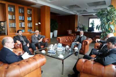  نشست راهبردی مدیریت جدید موسسه اعتباری ملل با استاندار و نماینده مجلس استان کرمان،با هدف توسعه فعالیت های اقتصادی