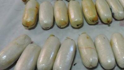 ۱۴ بسته هروئین از معده یک مسافر کشف شد