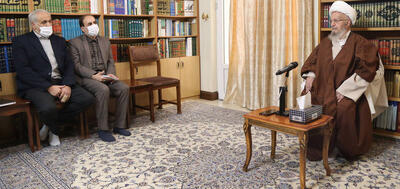  آیت‌الله مکارم شیرازی: تصمیمات کلان آینده ایران در آموزش و پرورش رقم می‌خورد