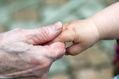  فرزندآوری یکی از عوامل پایداری خانواده است