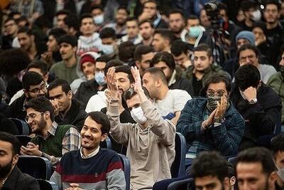  تجلیل از رتبه‌های برتر کنکور ویژه شاهد و ایثارگر در جشنواره جایزه ملی سردار شهید سلیمانی