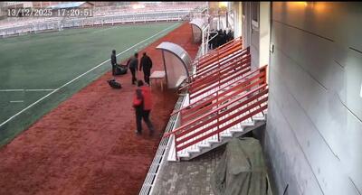 ویدئوی کتک‌زدن خبرنگار توسط محمود فکری