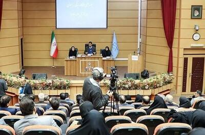  برگزاری دادگاه رسیدگی به دادخواهی خانواده شهدا و جانبازان حمله رژیم بعث به زمین فوتبال چوار به طرفیت دولت آمریکا/ روایت مادر 2 شهید از روز حادثه