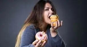  ۴ راهکار برای جلوگیری از هوس شبانه شیرینی
