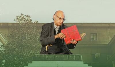  او می‌خواست تاریخ را از دربار پادشاهان به آغل گوسفندان ببرد