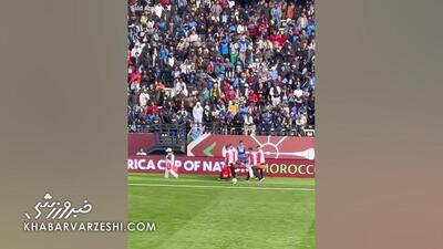 ویدیو| ادامه صحنه‌های فان در آفریقا/ دویدن بلافاصله از روی برانکارد!