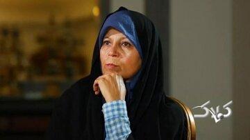 تیپ متفاوت فائزه هاشمی‌رفسنجانی با کاپشن آمریکایی در خیابان/ به زندان رفتن عادت دارم+عکس - مجله اینترنتی کولاک