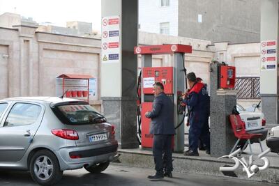 اصلاح مصوبه بنزین ۵ هزار تومانی؛ تعیین نرخ کارت جایگاه به‌صورت فصلی - مجله اینترنتی کولاک