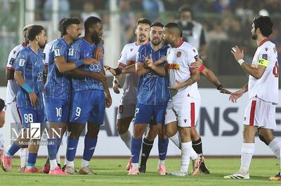 استقلال - المحرق؛ آخرین فِشنگ آبی‌ها در لبه پرتگاه/ پرواز ساپینتو از منامه یا بازگشت با دستان خالی