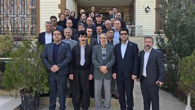  نشست مشترک هیأت تجاری آموزشی اتاق سنندج با سرکنسول ایران در سلیمانیه برگزار شد