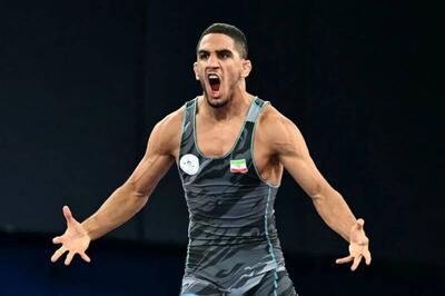 فیلم/ رحمان عموزاد مسلط‌ترین کشتی‌گیر آزاد سال ٢٠٢۵ - پارس فوتبال