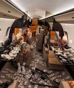 کتک‌خوری که در پول غلت می‌زند! - پارس فوتبال