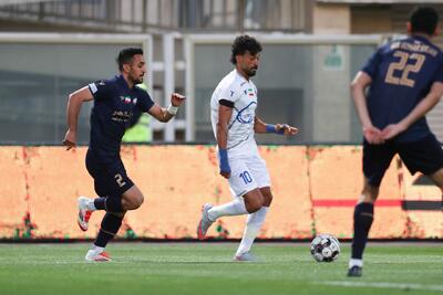 زارعی: آماده برگزاری بازی استقلال و گل‌گهر در ورزشگاه ثامن‌الائمه هستیم! - پارس فوتبال