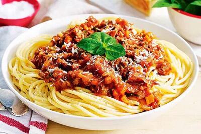  طرز تهیه اسپاگتی بلونز حرفه‌ای؛ شام گرم زمستانی