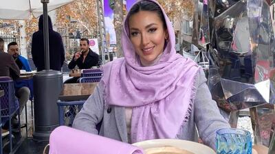  تغییر چهره اساسی مینا مختاری همسر بهرام رادان به سبک مادران ایرانی/ روسری و مانتو پلنگی یه ترکیب دهه شصتی