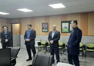  مدیرعامل بیمه البرز در بازدید سرزده از شعبه شهرکرد: رضایت مشتریان مؤثرترین تبلیغ است