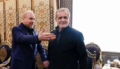 احترام پزشکیان و قالیباف به یکدیگر بعد از تقدیم لایحه بودجه + عکس