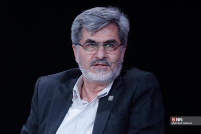 انتقاد کوچک‌زاده از صحبت‌های ایروانی: مذاکره منصفانه با آمریکا بعد از حمله و گردن‌کلفتی‌های کله زرد به چه معناست؟ / ما به مذاکره با گرگ نیاز نداریم + فیلم