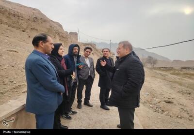 بازدید مدیرکل پایگاه‌های میراث‌ملی و جهانی از دژ رشکان در شهر ری - تسنیم
