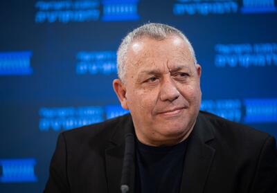 آیزنکوت: نهادهای امنیتی باید نتانیاهو را بازجویی کنند - تسنیم