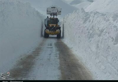 ارتفاع 2 متری برف در ارتفاعات الیگودرز/ تردد در «گله‌بادوش» فقط با زنجیرچرخ - تسنیم