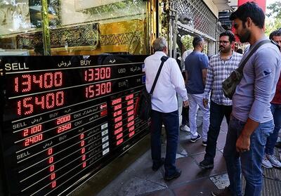 دلایل جهش دوباره دلار؛ از واردات بدون انتقال ارز تا انتظارات تورمی - تسنیم