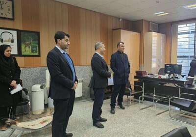 مدیرعامل بیمه البرز در بازدید سرزده از شعبه شهرکرد: رضایت مشتریان مؤثرترین تبلیغ است - تسنیم