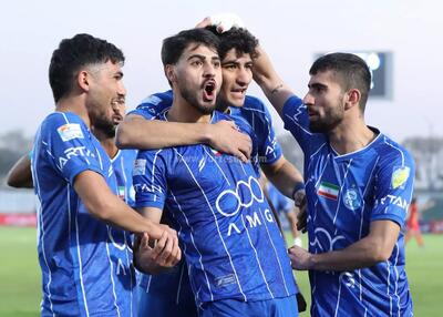  نور امید از درزهای پنجره بسته استقلال!