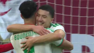 گل سوم الجزایر به سودان توسط مازا